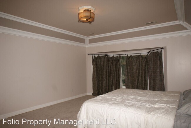 Building Photo - 4 br, 4 bath House - 10016 Bluff Drive