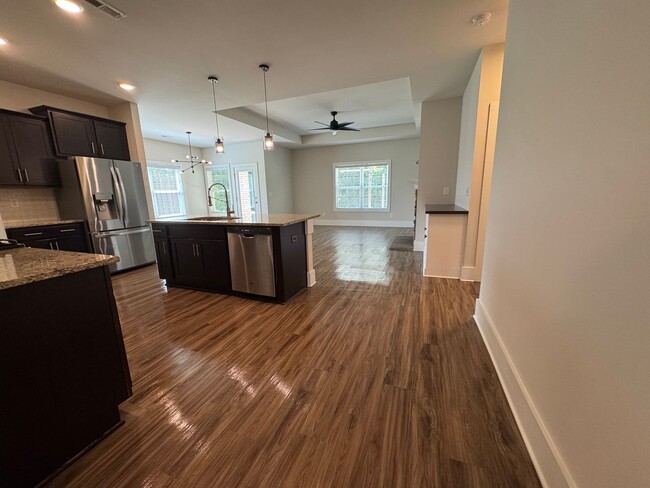 Building Photo - 154 Fernhill Dr NW