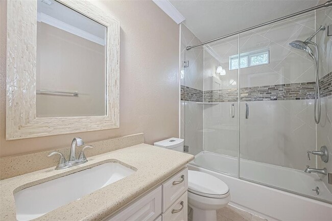 Building Photo - 5731 Coastal Way