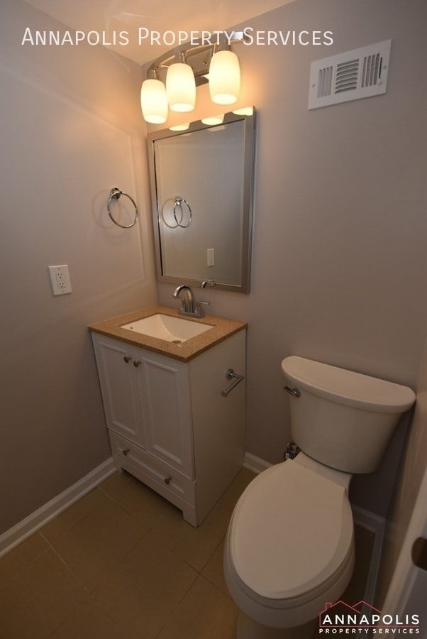 Building Photo - 442 Poplar Ln