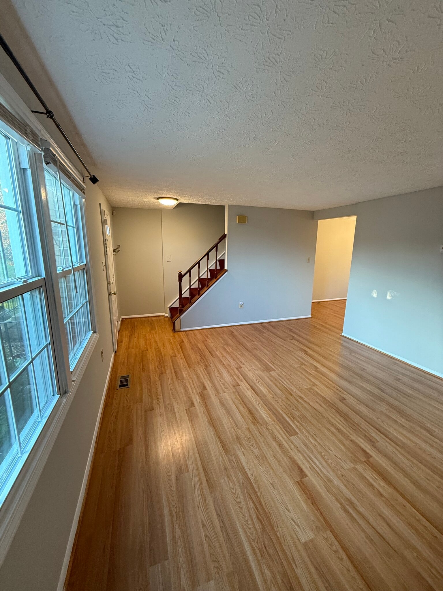 living - 3415 Castle Way