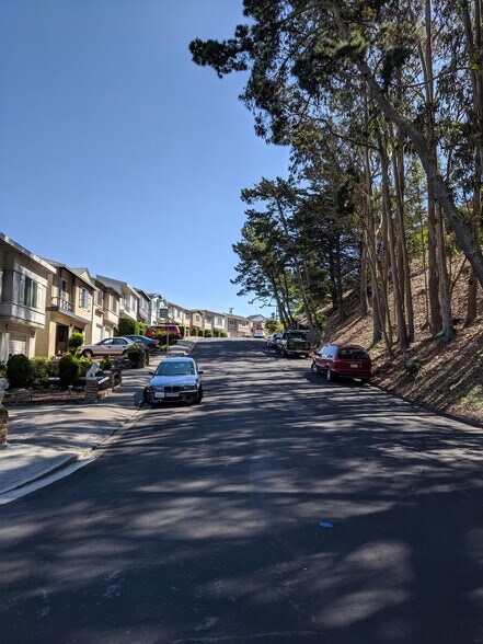 Building Photo - 182 Ardendale Dr