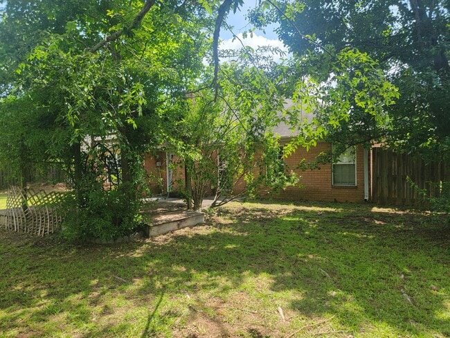 Building Photo - 4740 Waltons Cir