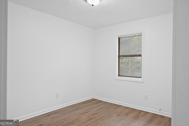 Building Photo - 1012 Davis St