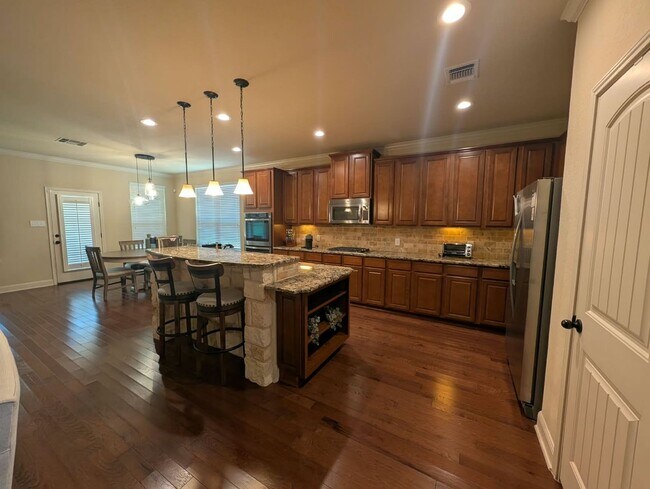 Building Photo - 28319 Willis Ranch