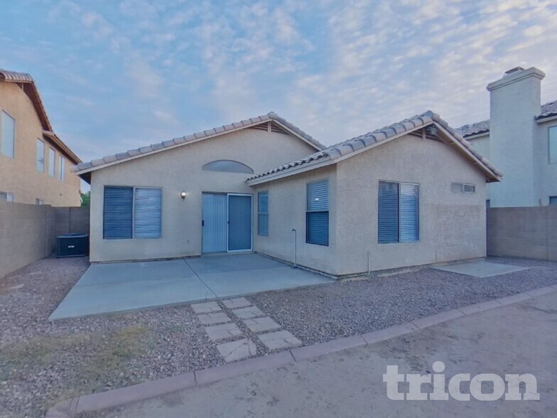 Building Photo - 1612 E Barbarita Ave