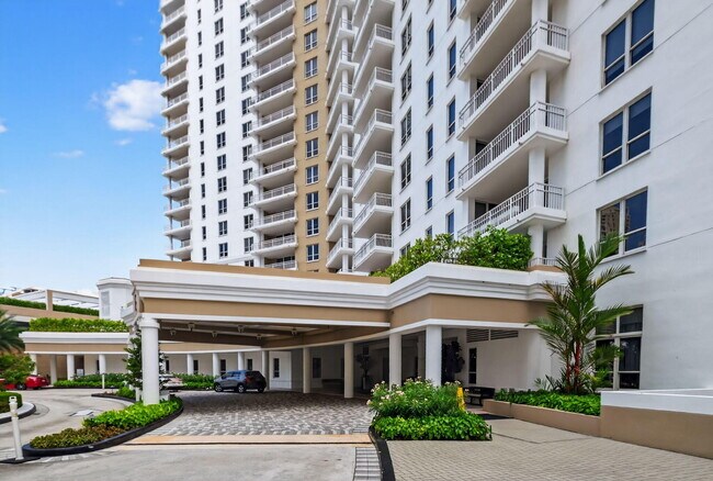 Building Photo - 701 Brickell Key Blvd