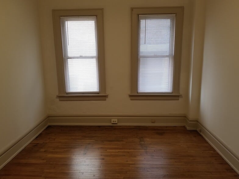 Bedroom - 143 W 1st Ave