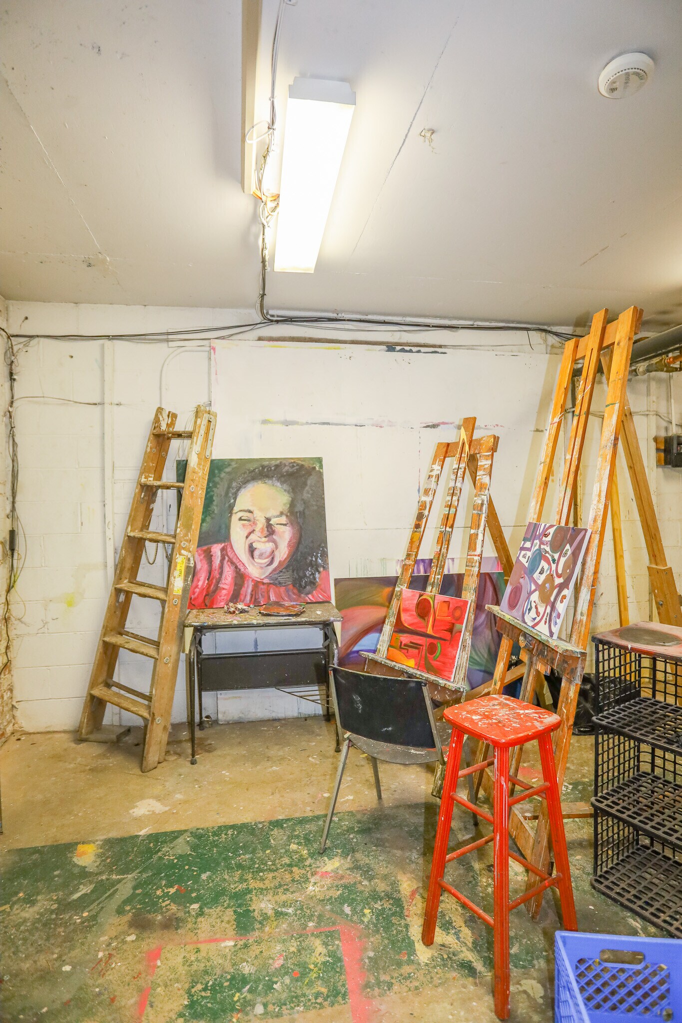 Building Photo - 6166 N Winthrop Ave