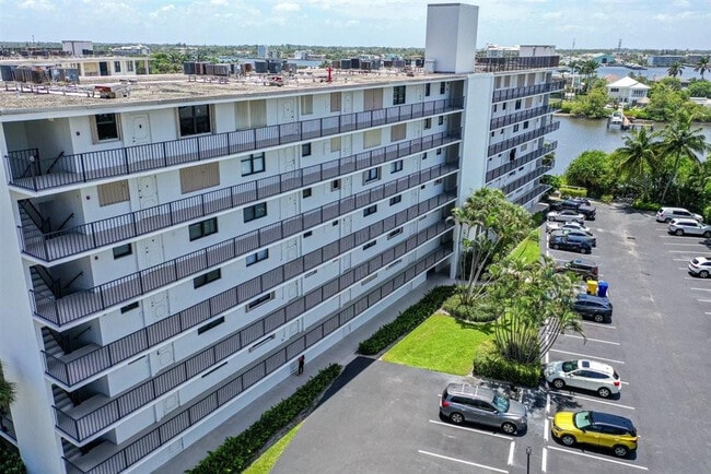 Building Photo - 3545 S Ocean Blvd