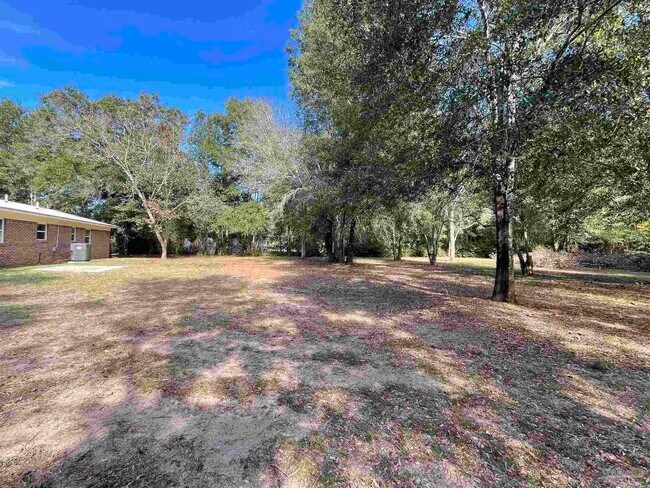 Building Photo - 5212 Parkway Dr