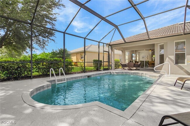 Building Photo - 13060 Sail Away St