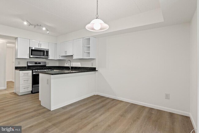 Building Photo - 5659 Harpers Farm Rd