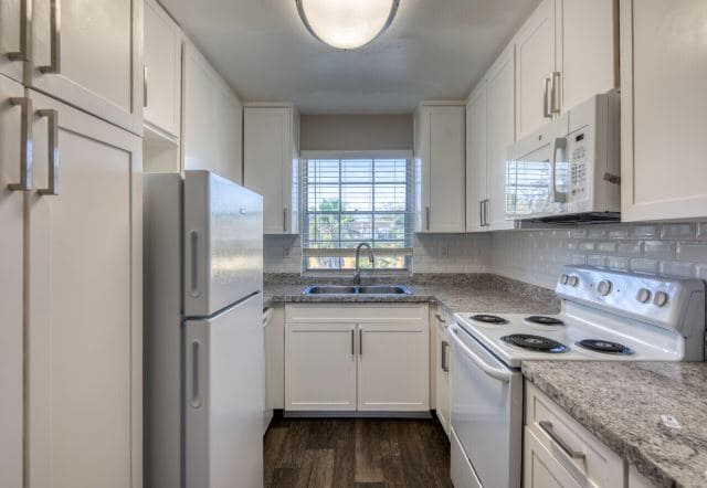 Building Photo - 10605 N 56th St