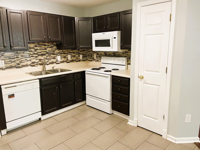 Building Photo - 3030 Barrymore St