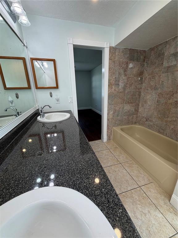 Building Photo - 6933 Rembrandt Dr