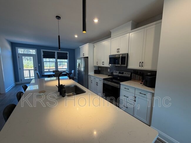 Building Photo - 2027 Melbourne St