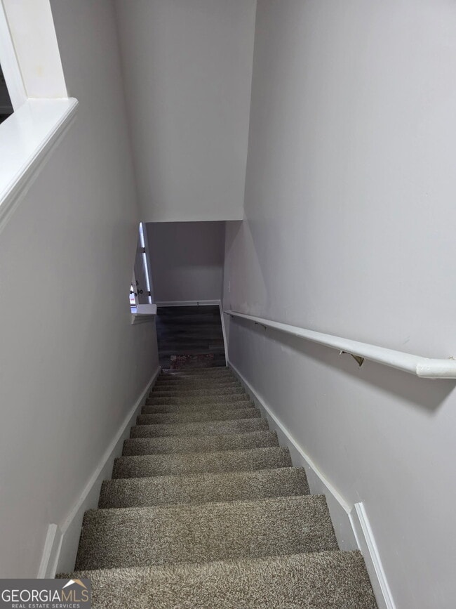 Building Photo - 1364 Hollenbeck Ln