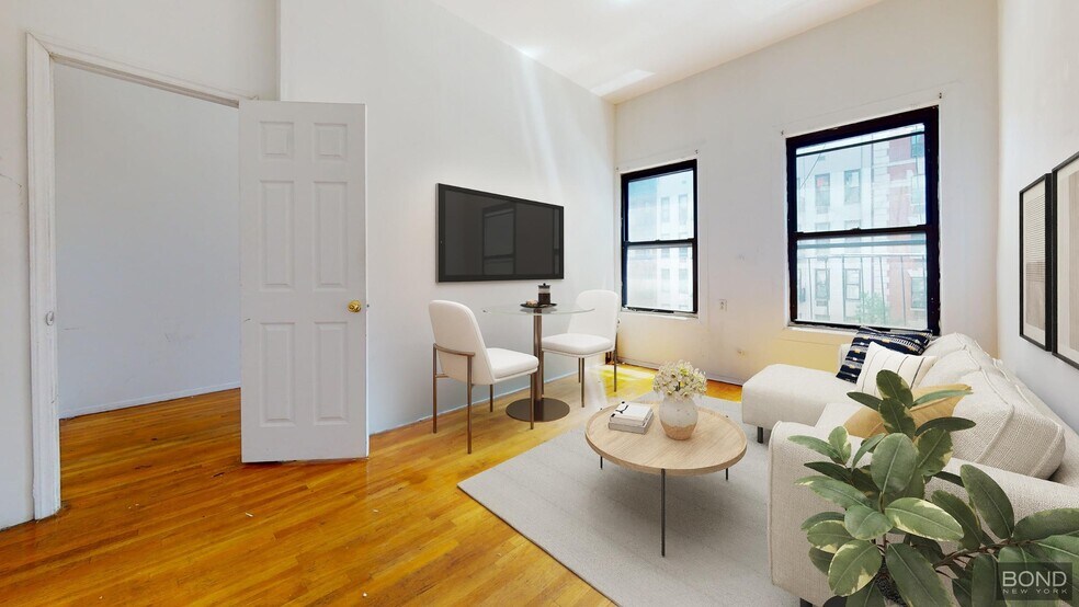 Primary Photo - 94 Third Avenue