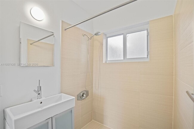 Building Photo - 3365 William Ave