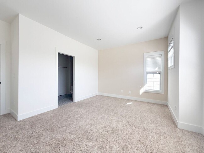 Building Photo - Spacious 4-Bedroom Home Near Tennessee Tech with Pool Access and Pet-Friendly Living