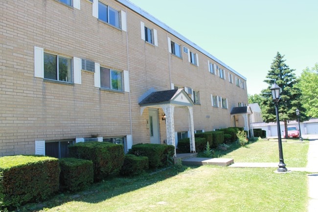 Building Photo - Oberlin Ave Apartments