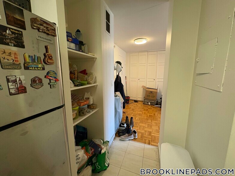 Building Photo - 175 Freeman St