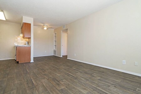 Building Photo - 3241 Bonnie Dr