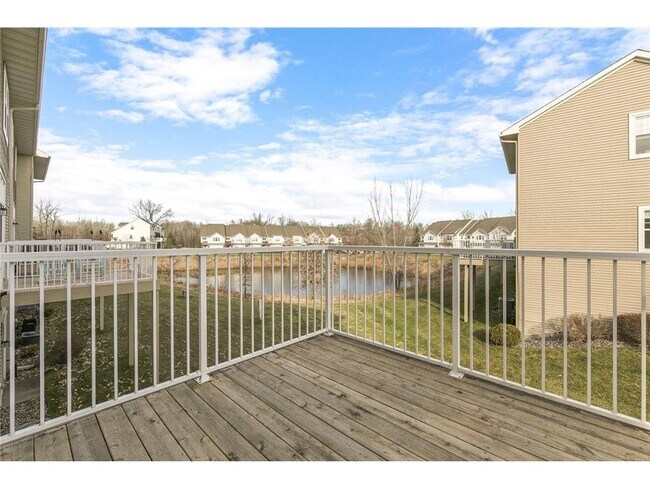 Building Photo - 5030 Fountain Lane N