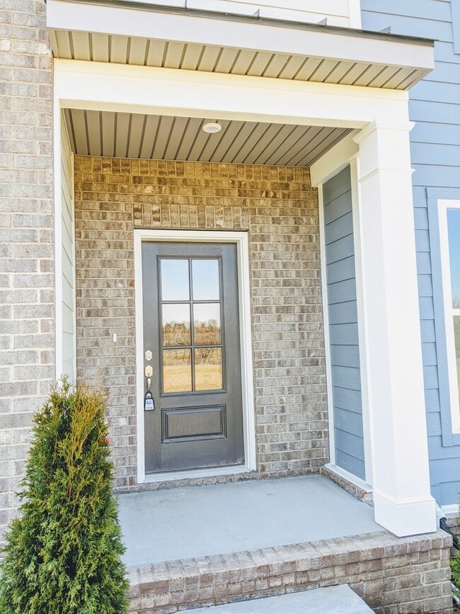 Building Photo - Luxury Townhome - Williamson County