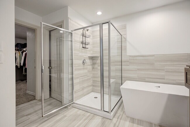 Building Photo - 14701 Travertine Fls Ln