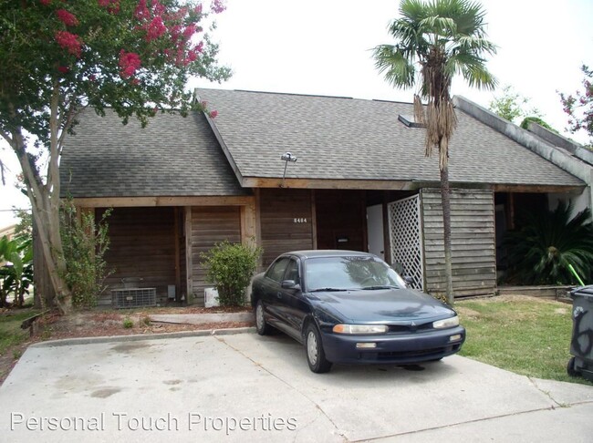 Primary Photo - Studio, 1 bath House - 8484 BAYOU FOUNTAIN