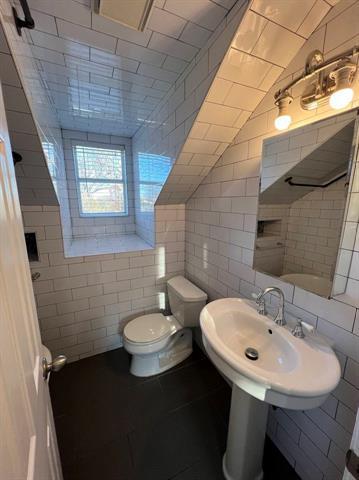 Building Photo - 6200 Victor St