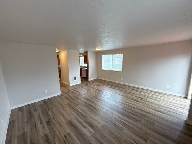 Building Photo - 3714 47th Ave NE