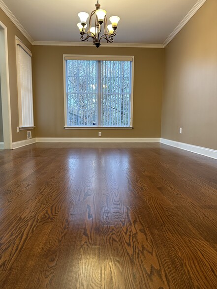 Building Photo - 1 Newell St