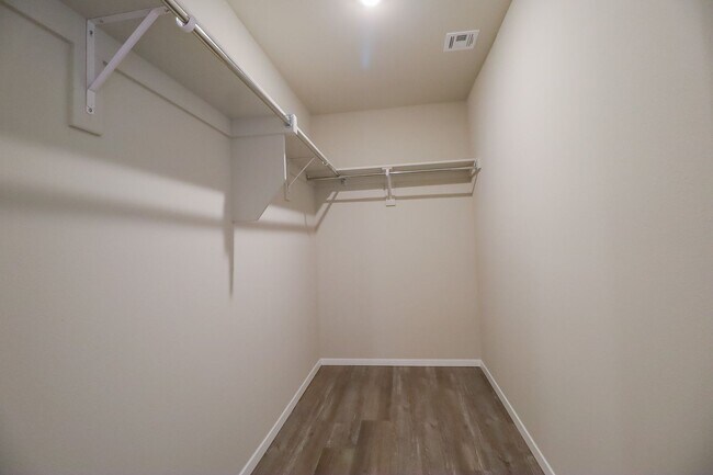 Building Photo - Recently Built Home with Pond View! 4 Bed 2 Bath Broken Arrow