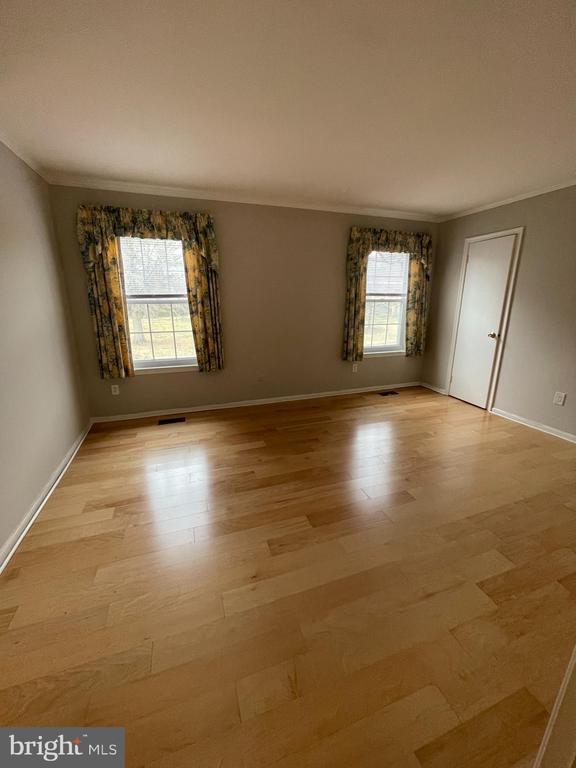 Building Photo - 18 Pond View Dr