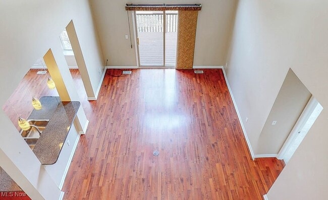 Building Photo - 4586 Creekside Dr
