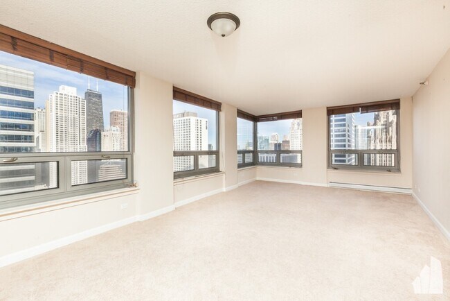 Primary Photo - 444 N Wabash Ave