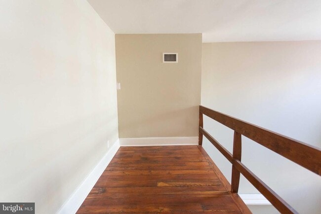 Building Photo - 723 Spruce St