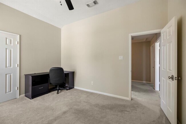 Building Photo - 6911 Autumn Rain Ln