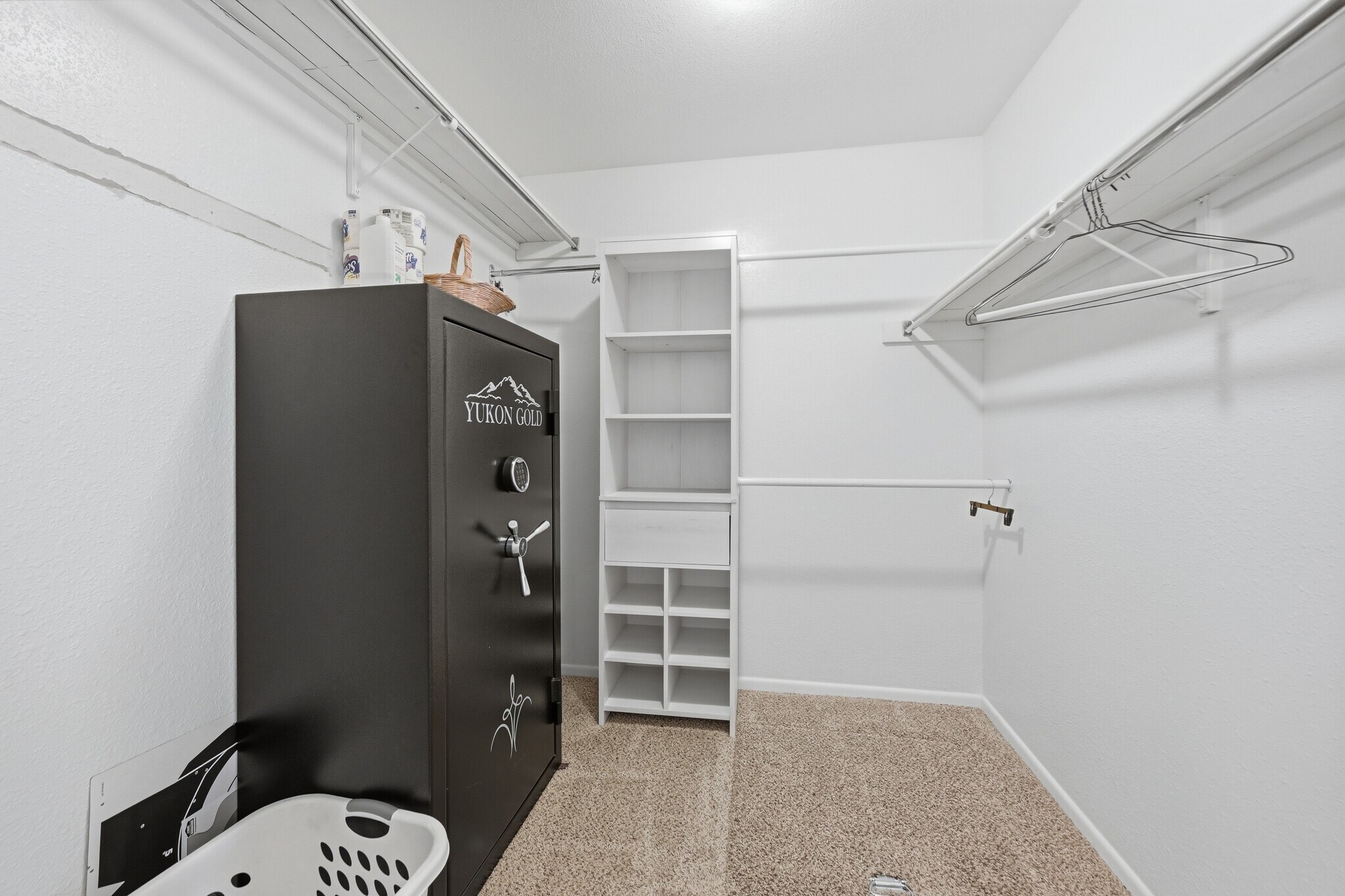 Building Photo - 1040 S Fulton St