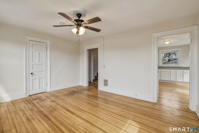 Building Photo - 784 Howard Ave