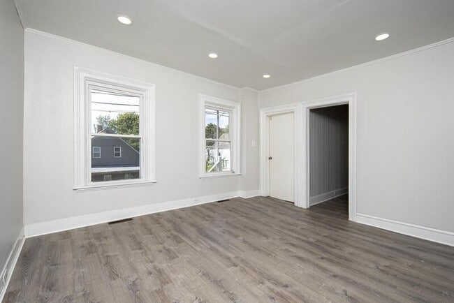 Building Photo - 1130 1st St