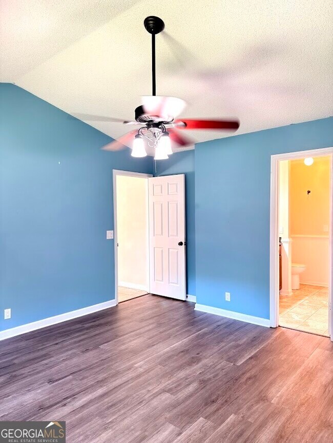 Building Photo - 108 Almond Cir