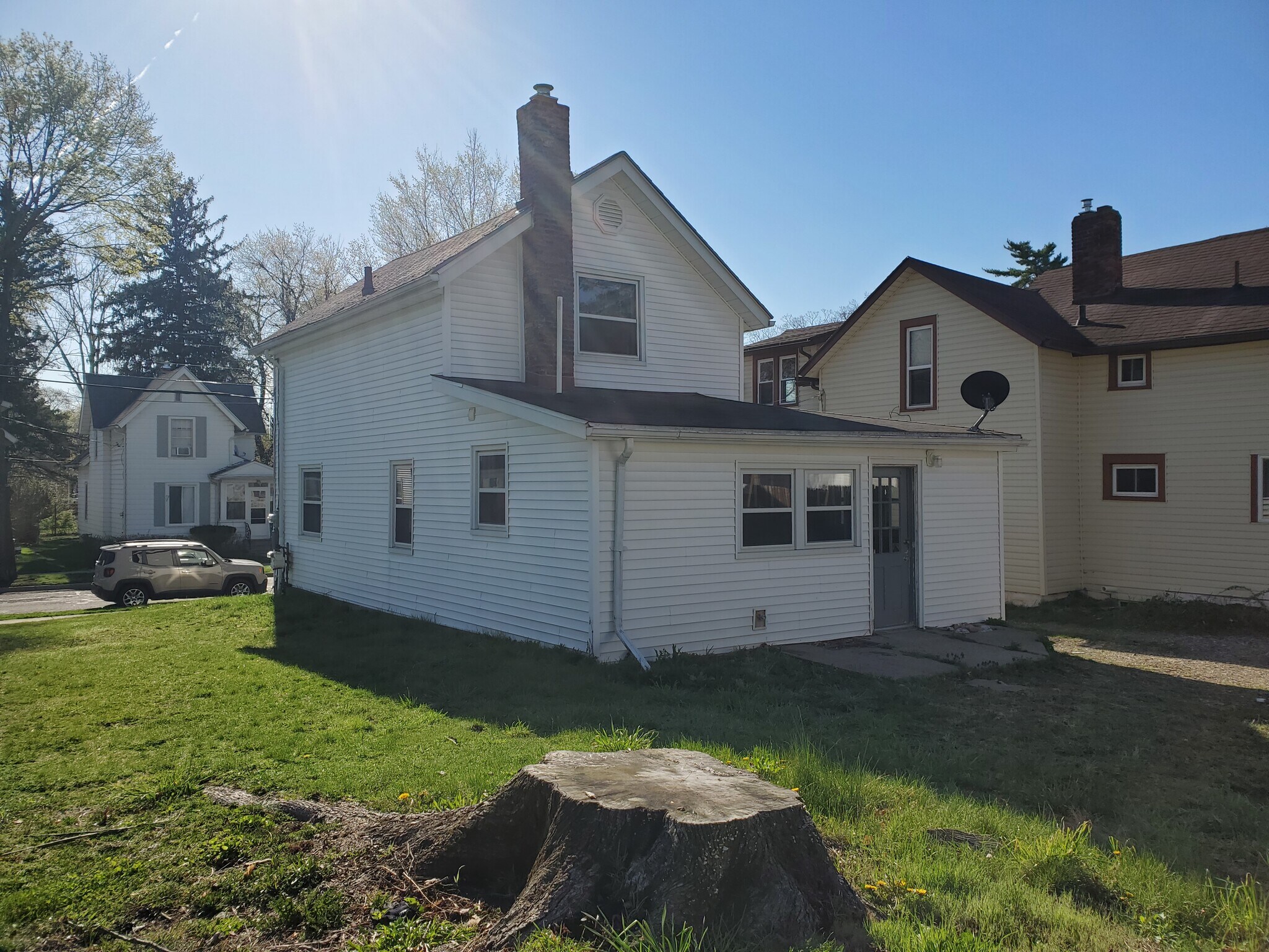 Building Photo - 410 Seymour Ave