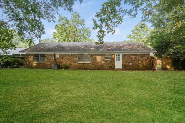 Building Photo - 355 St Joe Blvd