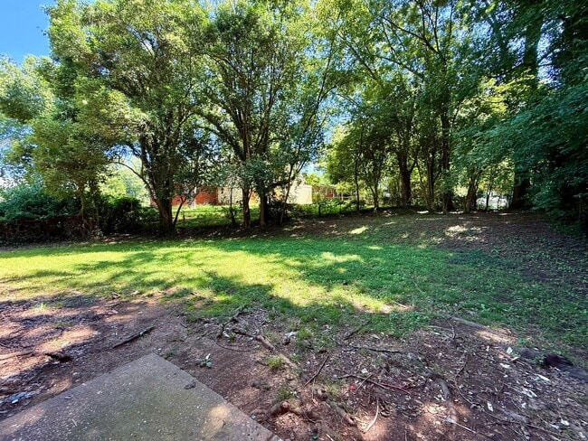 Building Photo - 3715 Fieldcrest Rd
