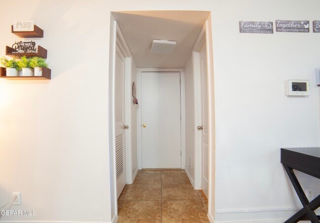 Building Photo - 13260 Emerald Creek Dr