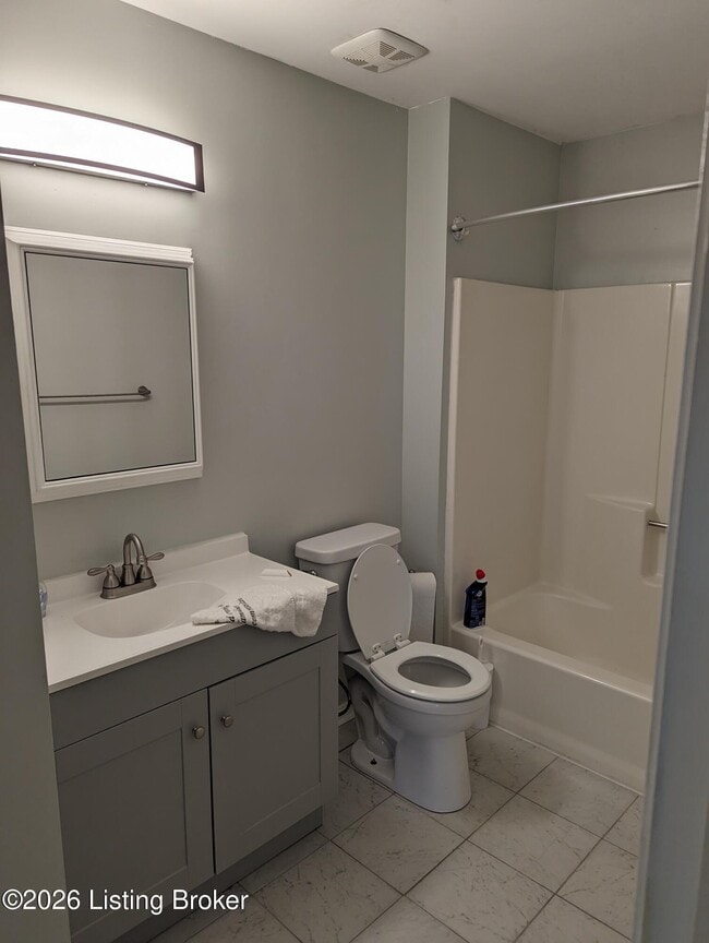 Building Photo - 7605 New La Grange Rd